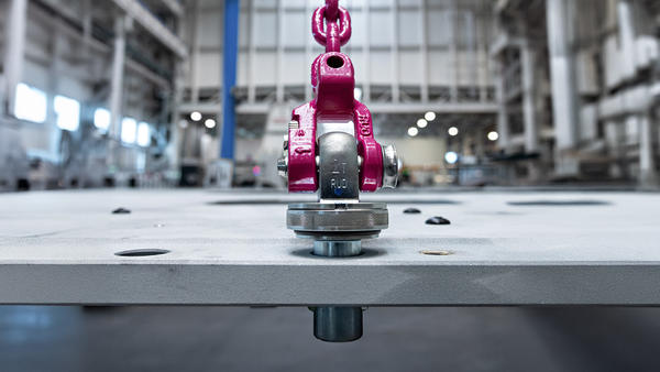 Heavy lifting equipment